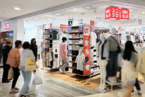 Inside Uniqlo's First Mini Outlet – Curated and Convenient